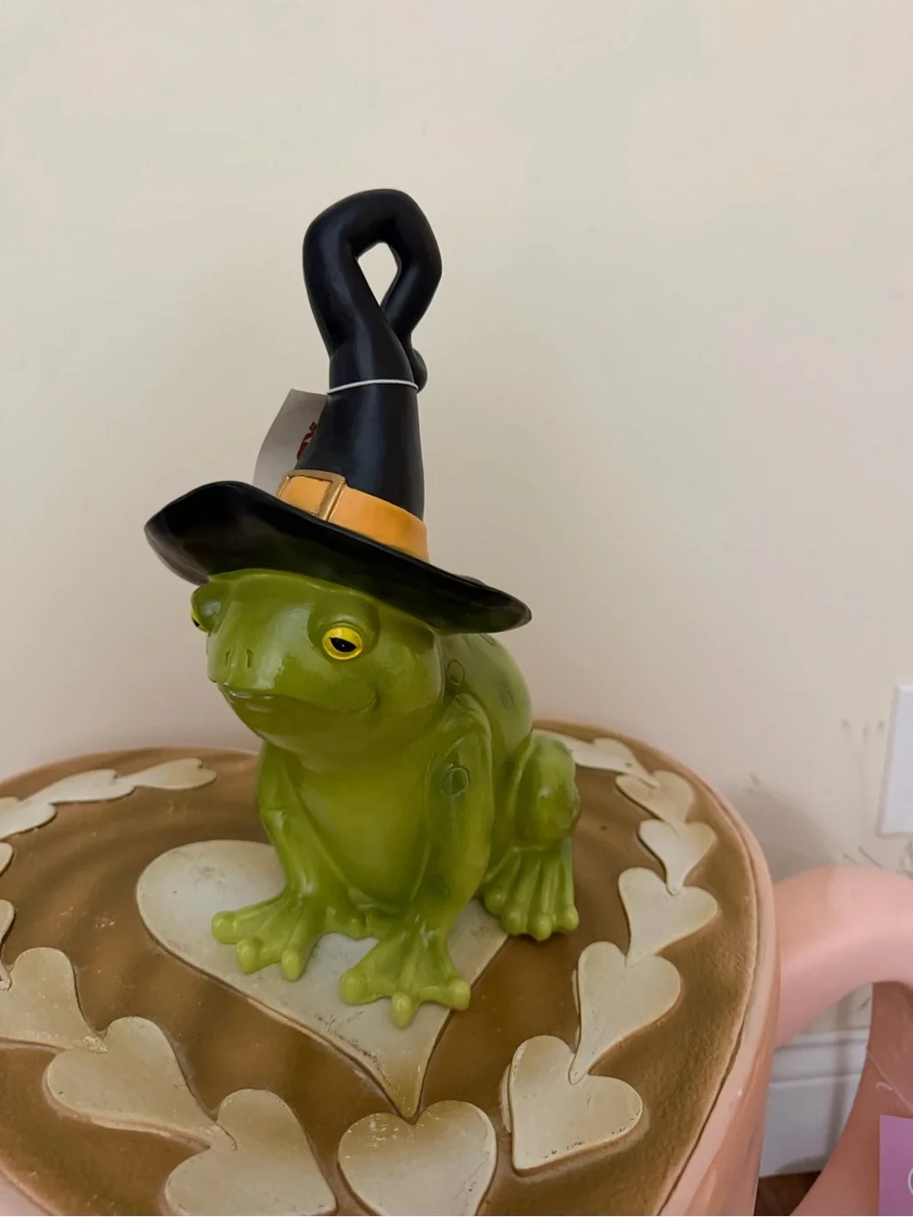 Resin Halloween Frog with Witch Hat
